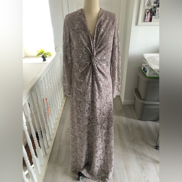 TAHARI beige lace sequin evening gown. - Picture 3 of 13